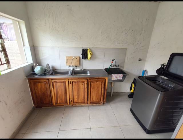 3 BEDROOM HOUSE FOR SALE IN SAFARI GARDENS